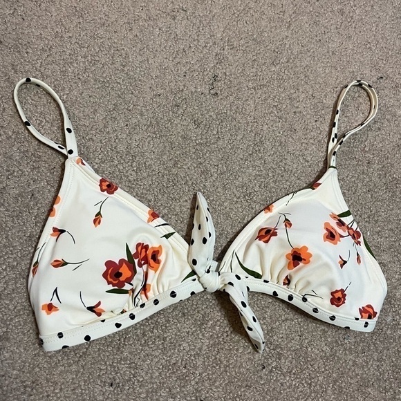 Xhilaration cream Floral Bikini Top Size Large - Picture 1 of 4